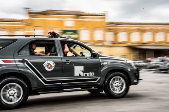 Procurado pela Justiça morre após confronto com policiais da Rota no litoral de SP